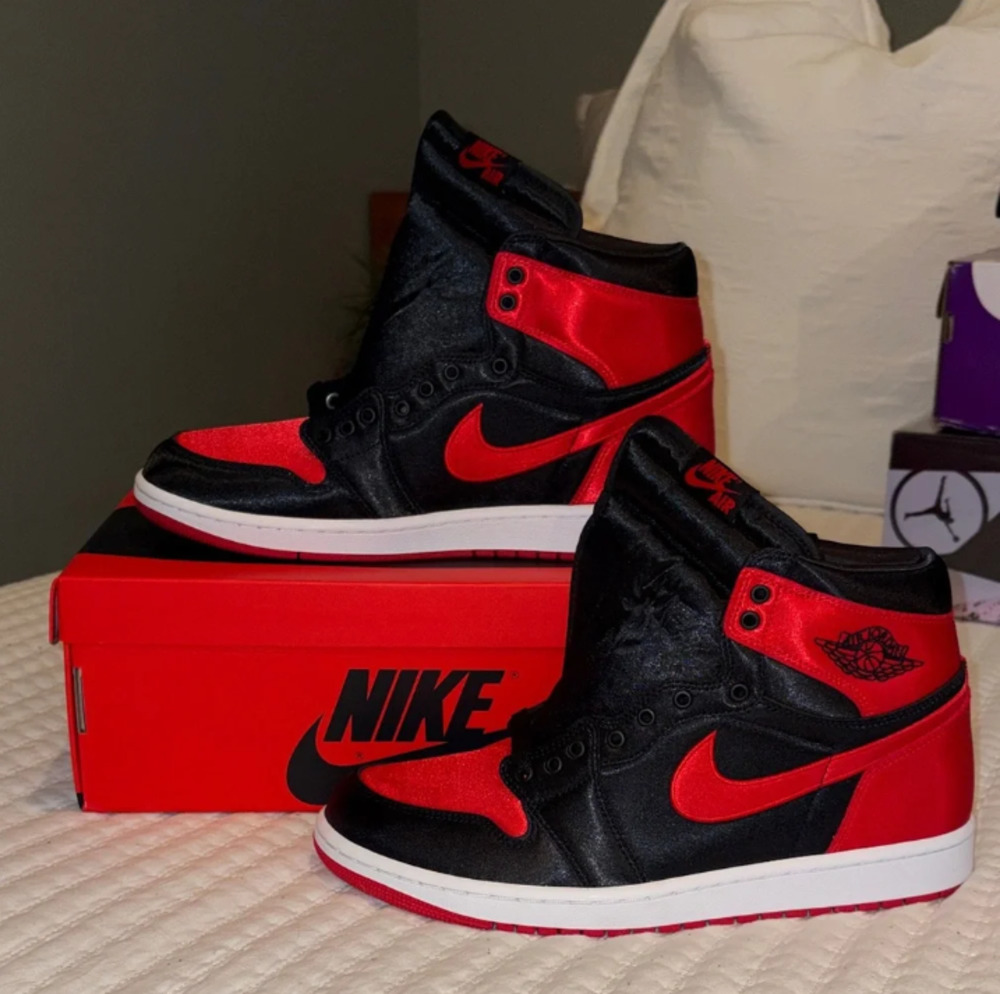 Jordan 1 Retro High OG Satin Red and Black Size 11